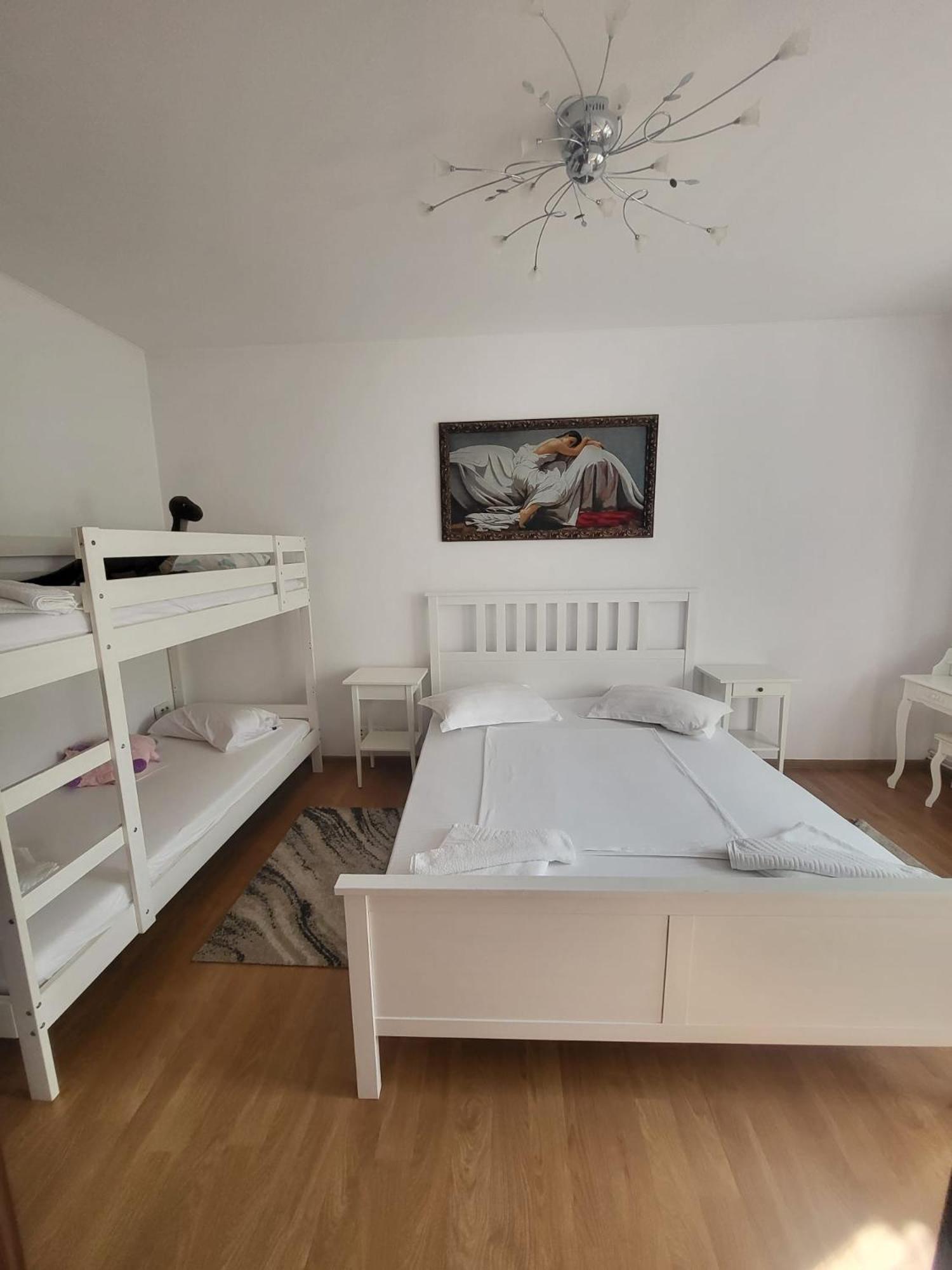 Ana'S Home Sibiu Luaran gambar